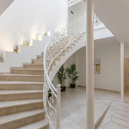 Apartment La Joya De Santa Cruz Calle Virgenes 21 Seville